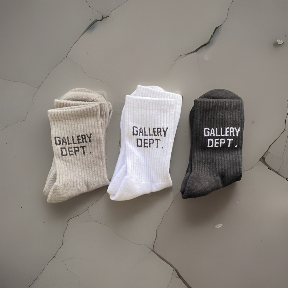 Gallery Dept. Socks Brand New Size MEDIUM / LARGE 3 Pairs Black/White/Gray NWOT